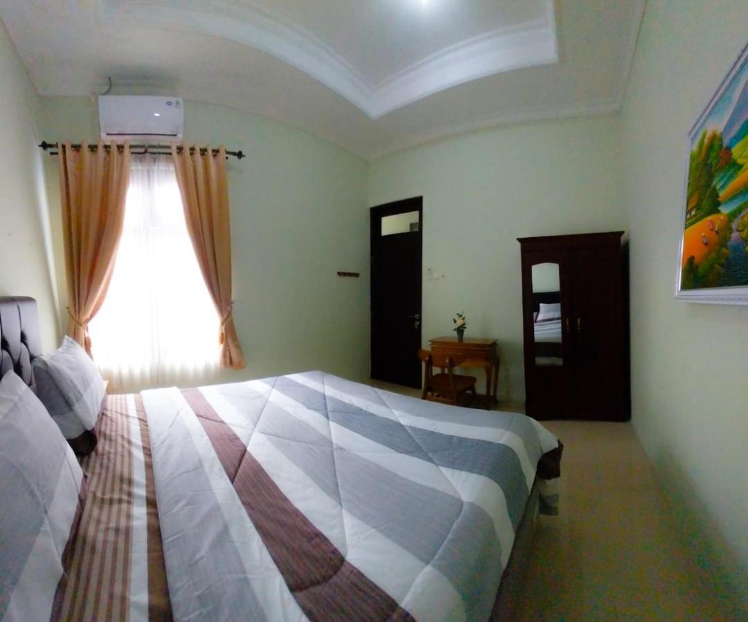 Gated 3Br Residence - 10 Mins From Malioboro Yogyakarta Exterior photo