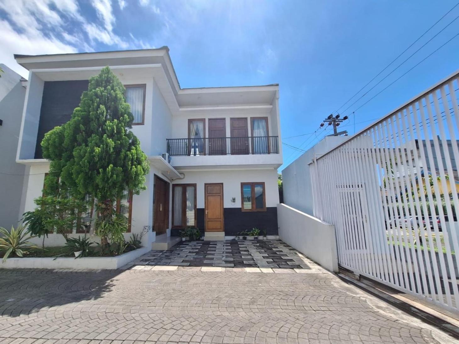 Gated 3Br Residence - 10 Mins From Malioboro Yogyakarta Exterior photo